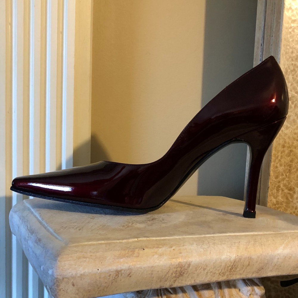 NIB STUART WEITZMAN GIRLIE FIRE QUASAR PATENT 9